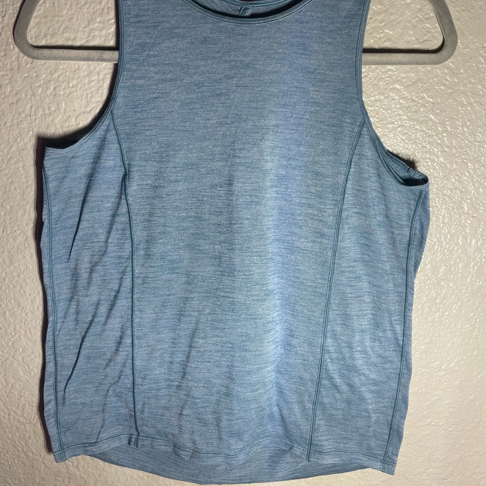 LULULEMON WORKOUT SHIRT